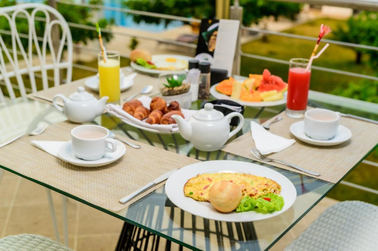 Baobab Tree Hotel & Spa Mahajanga Luaran gambar