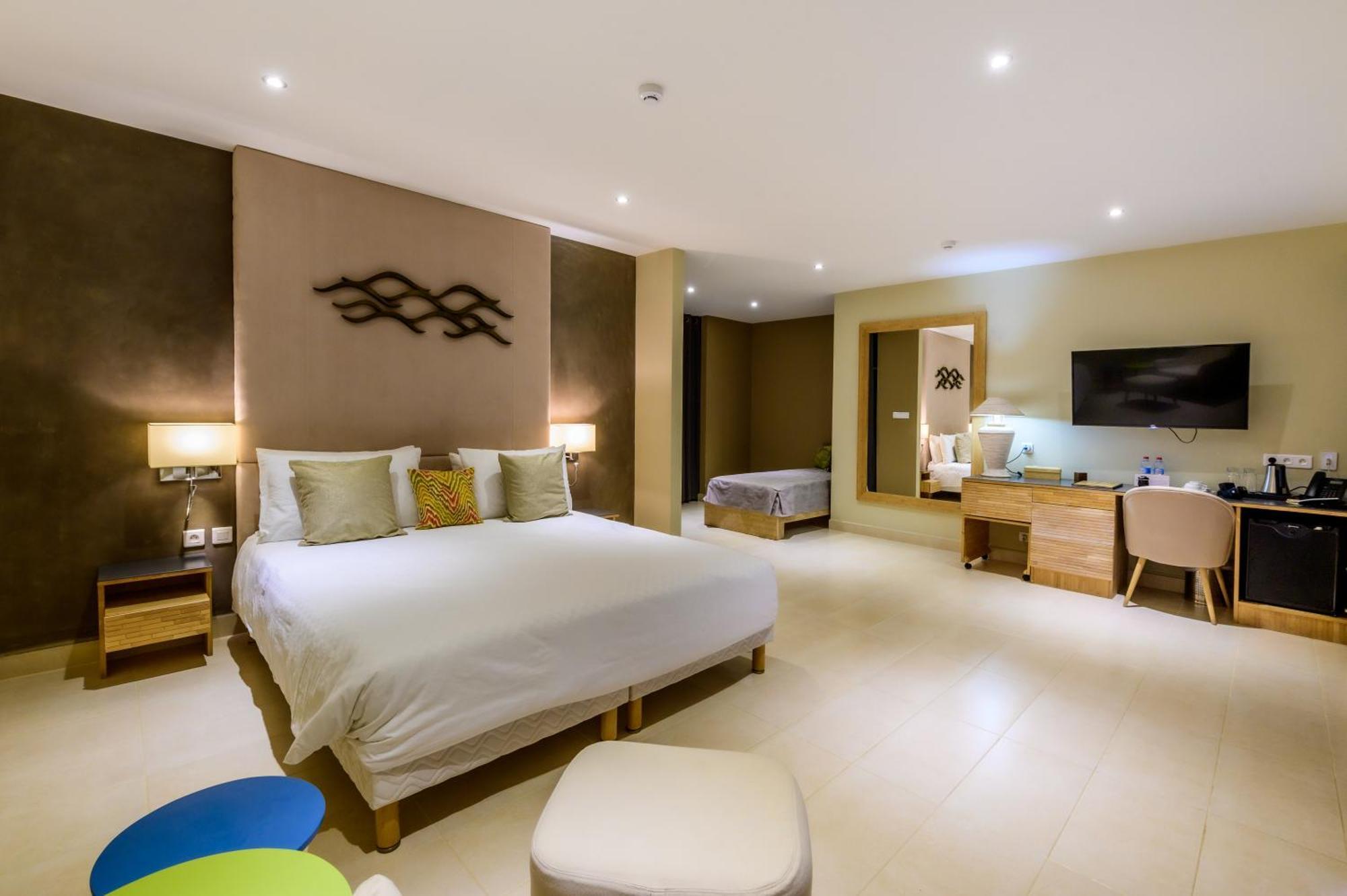 Baobab Tree Hotel & Spa Mahajanga Luaran gambar